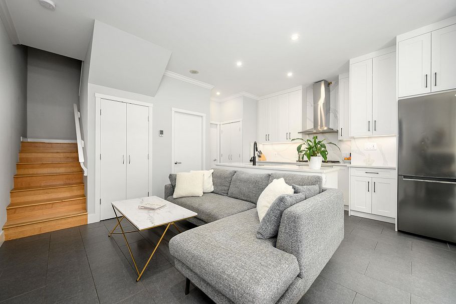 987 Richards Street Vancouver, BC - 5