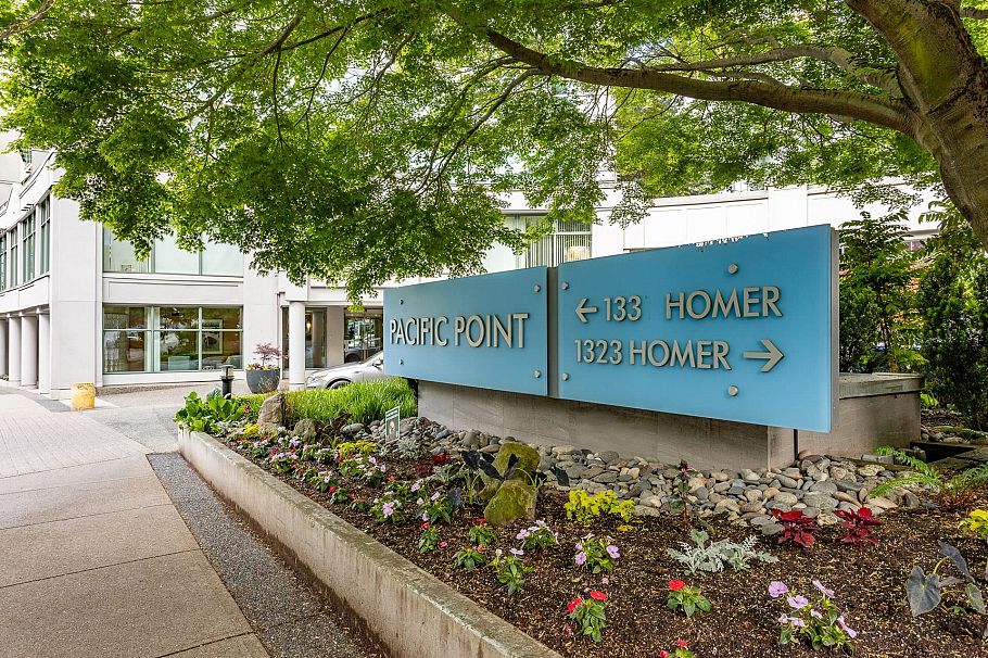 B1002 1331 Homer Street Vancouver, BC - 2