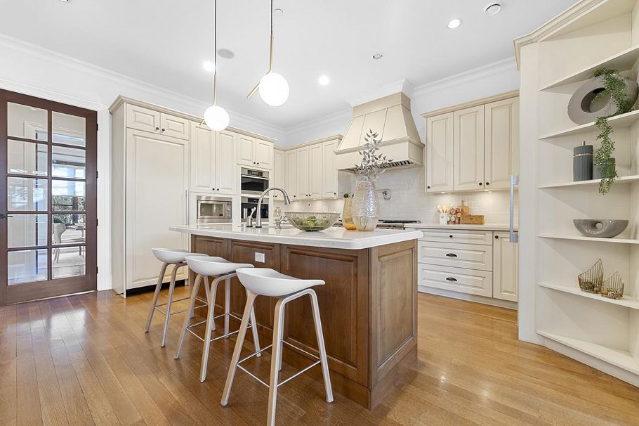 4085 W 36th Avenue Vancouver, BC - 8