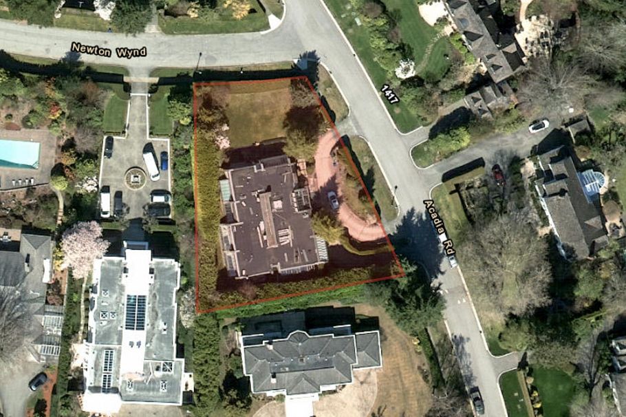 1425 Acadia Road Vancouver, BC - 1