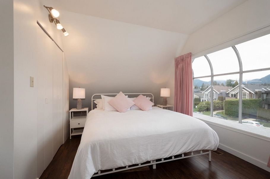 243 E 19th Street North Vancouver, BC - 21