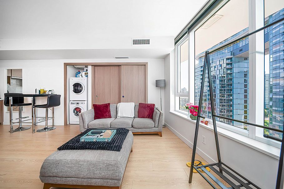 1219 68 Smithe Street Vancouver, BC - 14