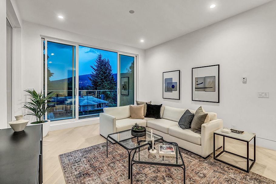 4500 Canterbury Crescent North Vancouver, BC - 13