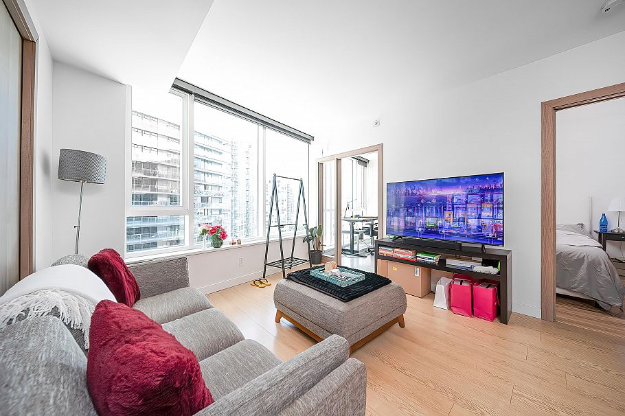 1219 68 Smithe Street Vancouver, BC - 10