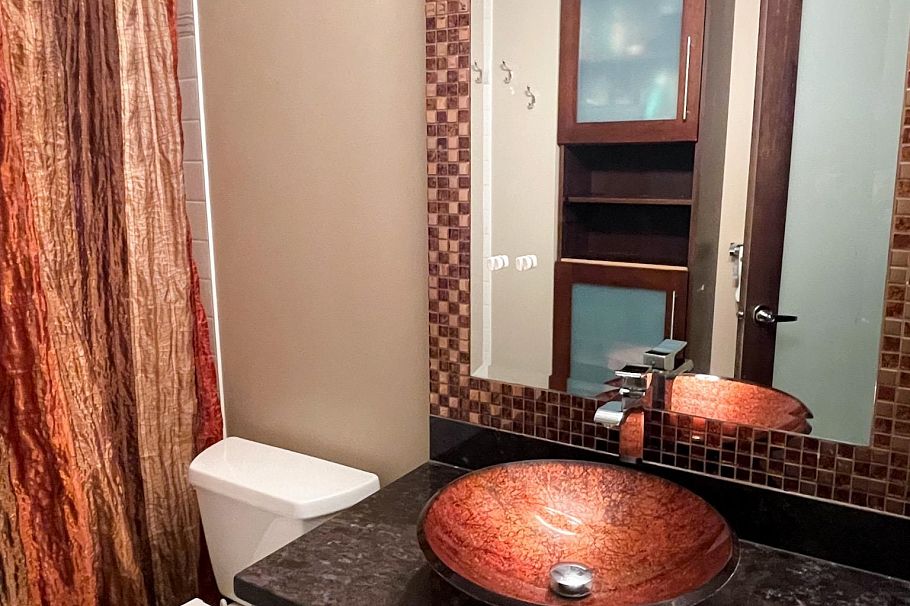 702 168 E Esplanade North Vancouver, BC - 12