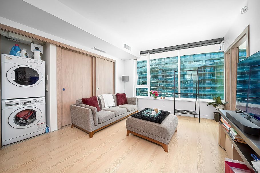 1219 68 Smithe Street Vancouver, BC - 8