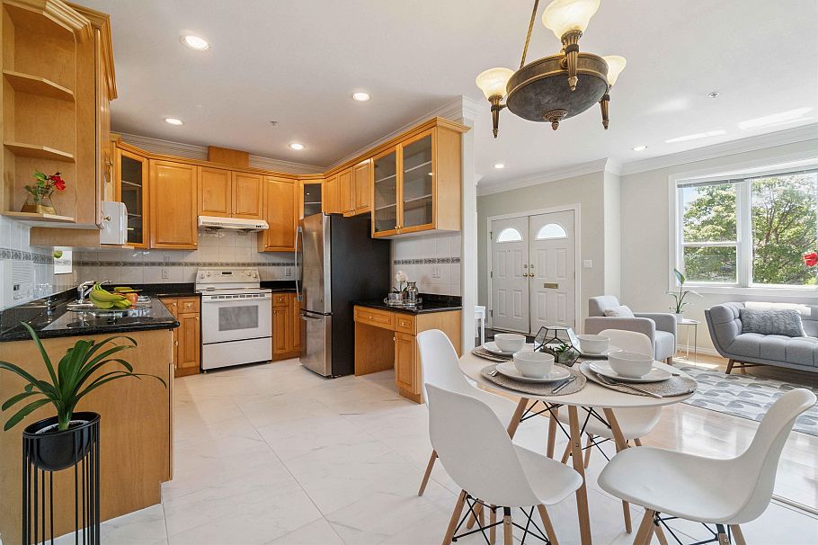 1303 W 67th Avenue Vancouver, BC - 7