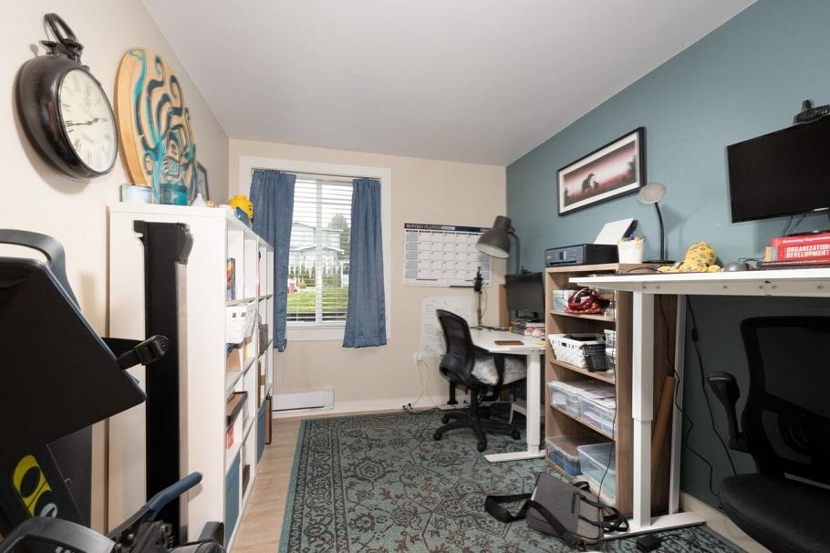 243 E 19th Street North Vancouver, BC - 38