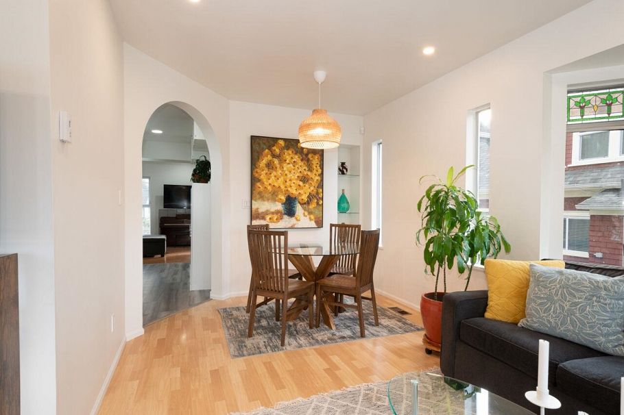 243 E 19th Street North Vancouver, BC - 10