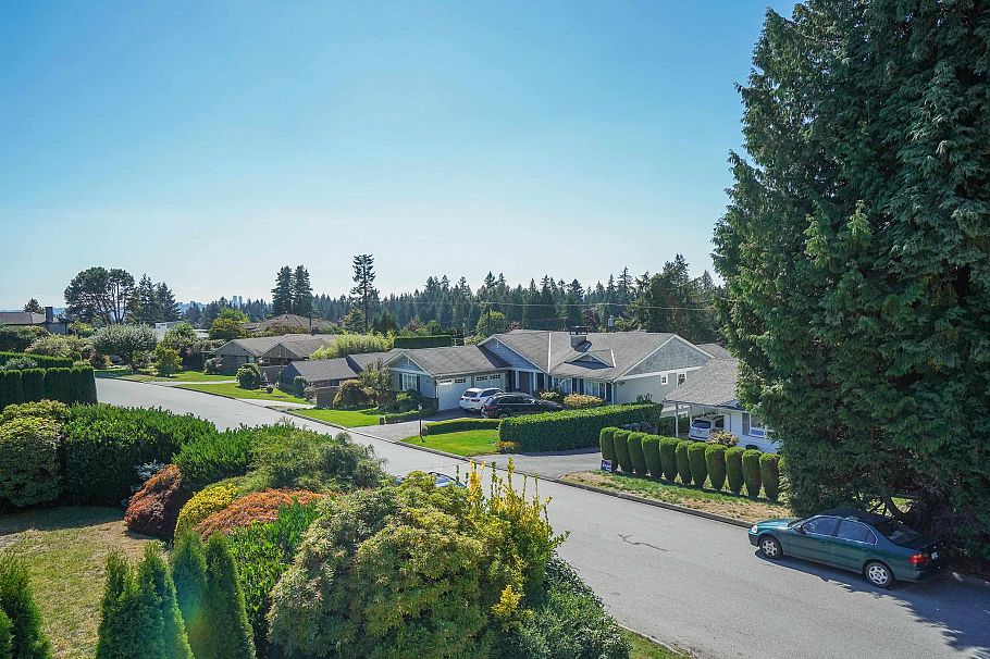 4500 Canterbury Crescent North Vancouver, BC - 31