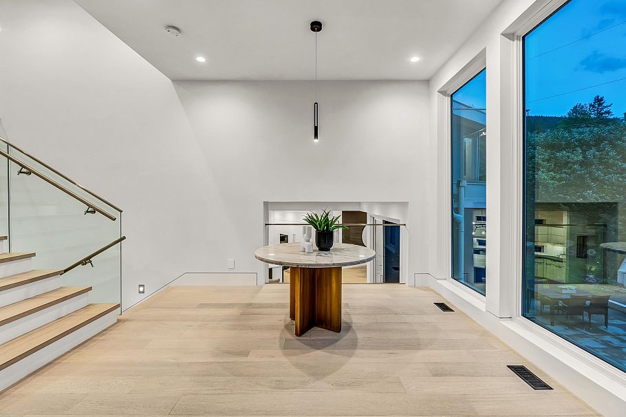 4500 Canterbury Crescent North Vancouver, BC - 11