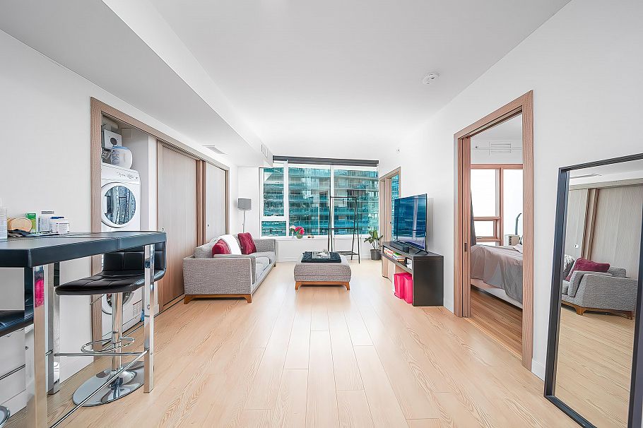 1219 68 Smithe Street Vancouver, BC - 4