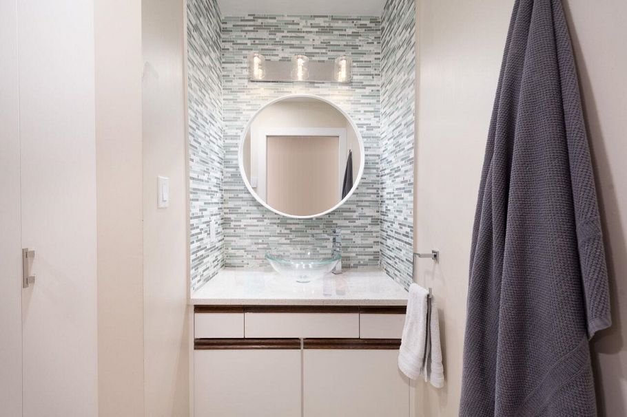 243 E 19th Street North Vancouver, BC - 39