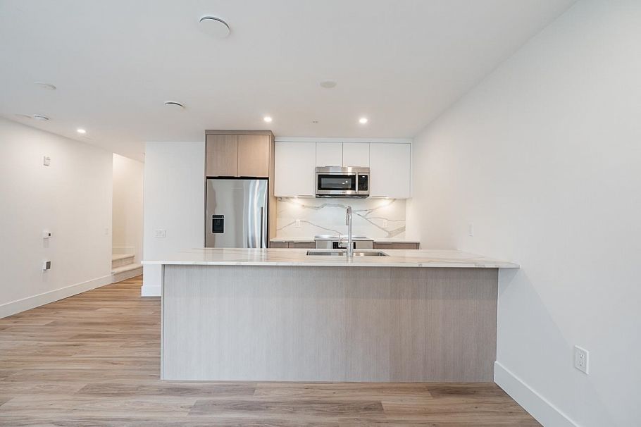 109 2085 E 1st Avenue Vancouver, BC - 16