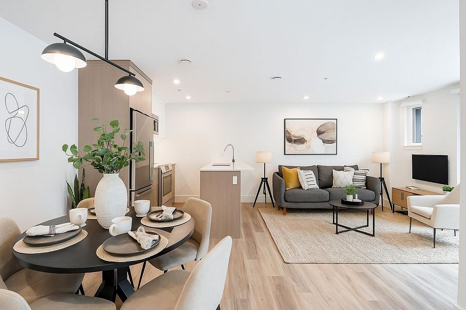 109 2085 E 1st Avenue Vancouver, BC - 1