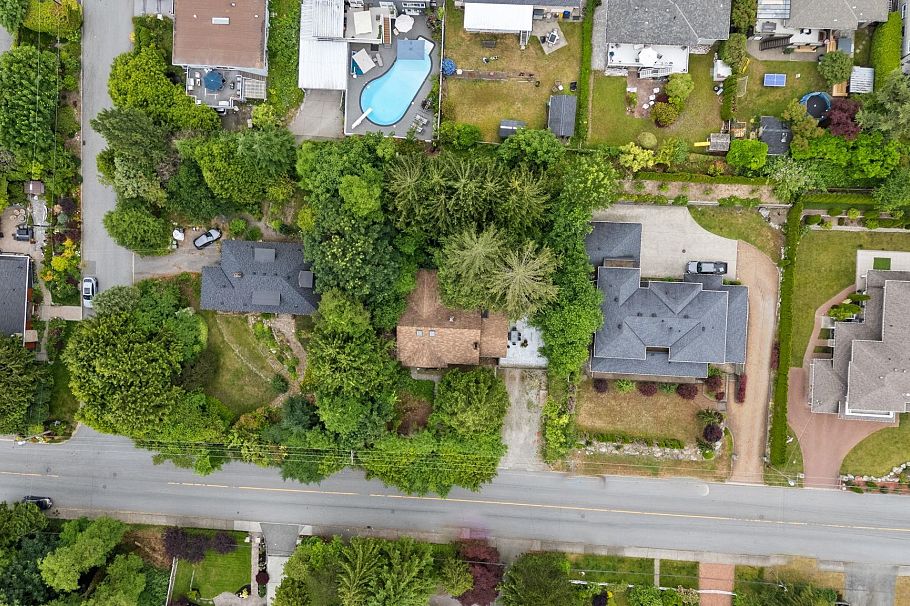 338 E Osborne Road North Vancouver, BC - 6