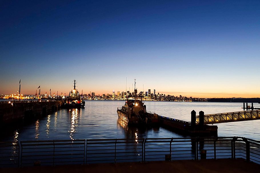 702 168 E Esplanade North Vancouver, BC - 31