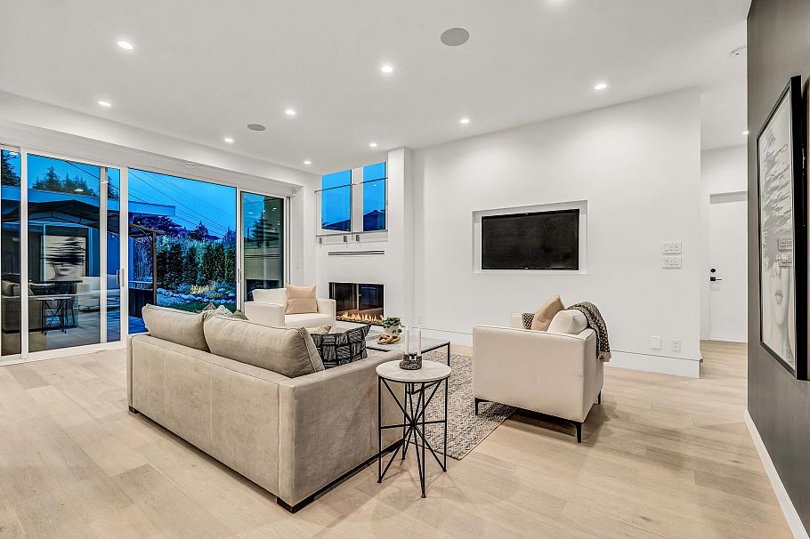 4500 Canterbury Crescent North Vancouver, BC - 3