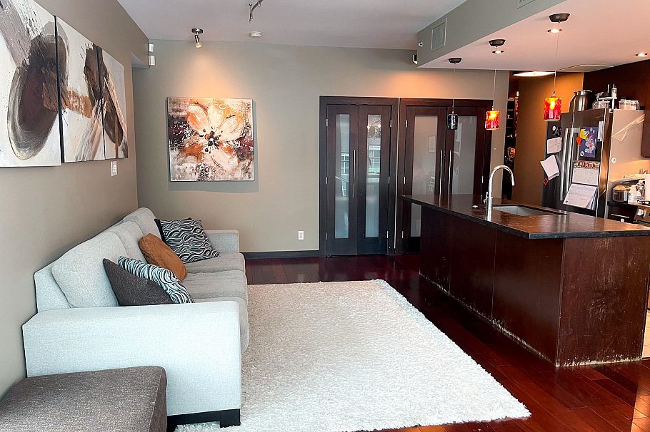 702 168 E Esplanade North Vancouver, BC - 2