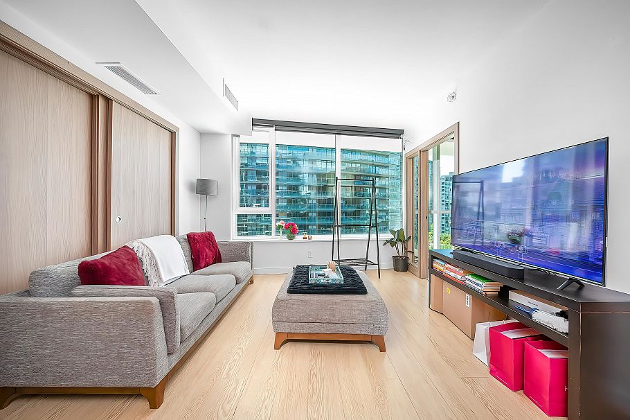 1219 68 Smithe Street Vancouver, BC - 9