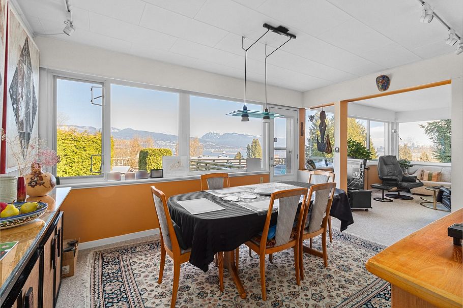 4557 W 4th Avenue Vancouver, BC - 6