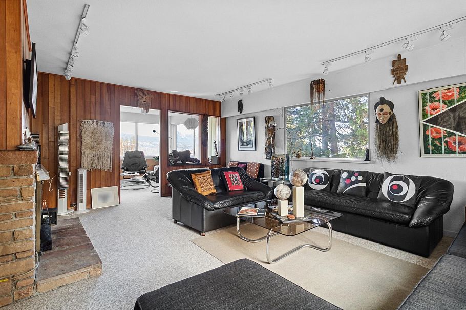 4557 W 4th Avenue Vancouver, BC - 3