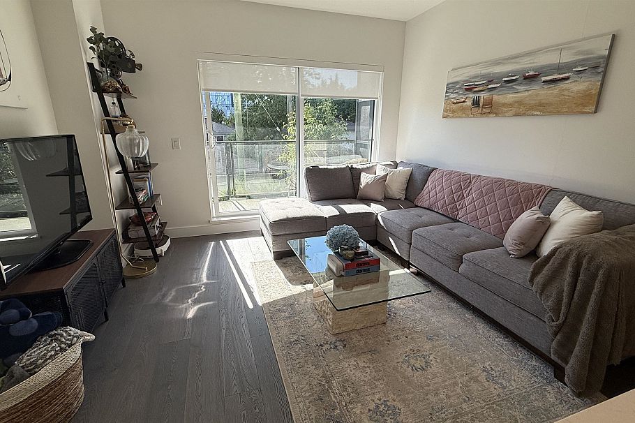 207 488 W 58th Avenue Vancouver, BC - 4