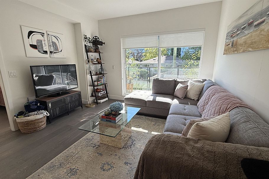 207 488 W 58th Avenue Vancouver, BC - 3