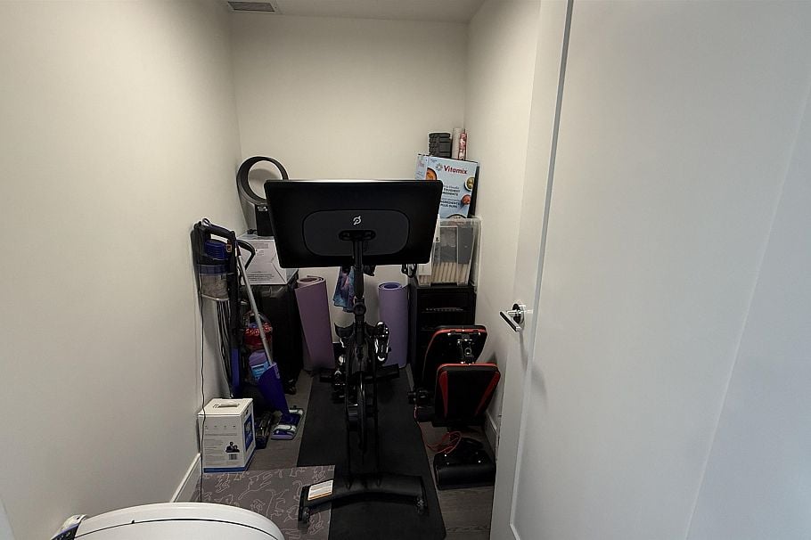 207 488 W 58th Avenue Vancouver, BC - 9