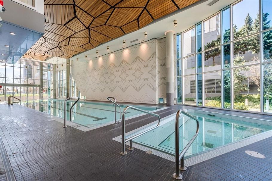 610 1500 Fern Street North Vancouver, BC - 33