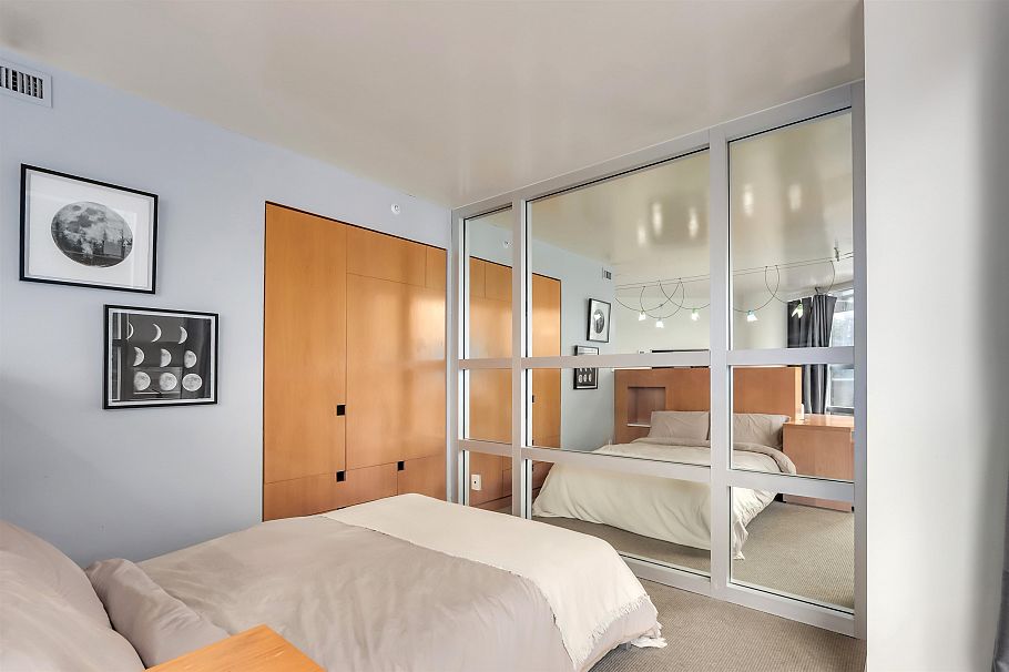 1404 1050 Burrard Street Vancouver, BC - 10