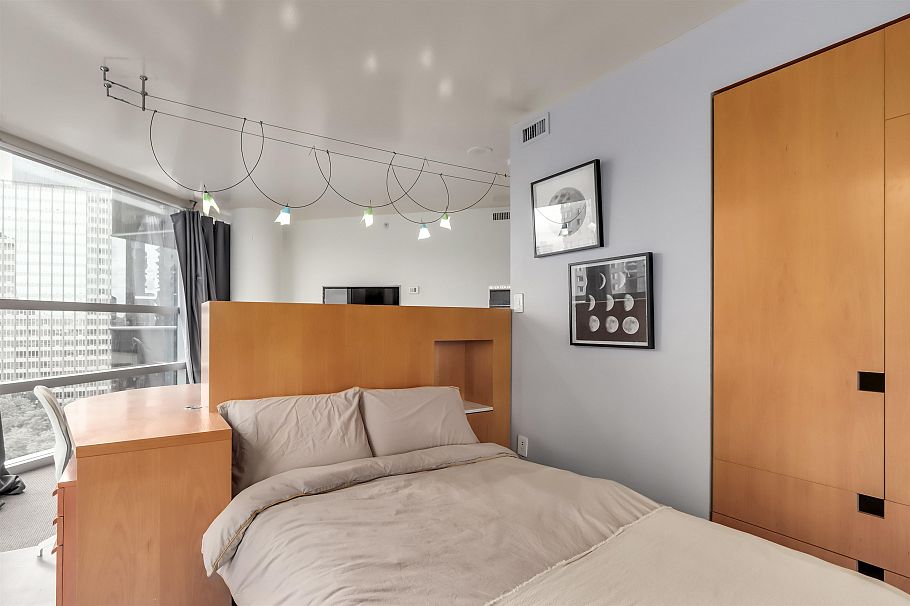 1404 1050 Burrard Street Vancouver, BC - 13