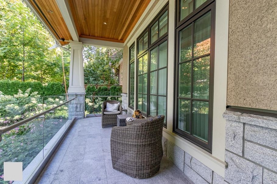 1542 W 28th Avenue Vancouver, BC - 25