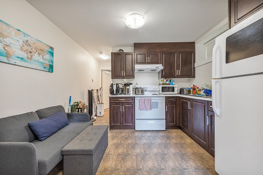 5887 Battison Street Vancouver, BC - 27