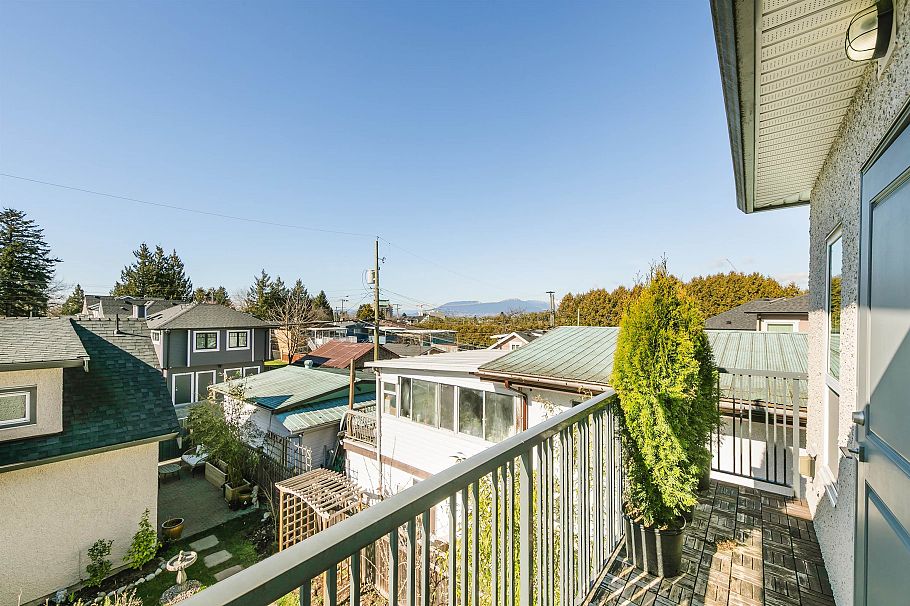 5887 Battison Street Vancouver, BC - 15