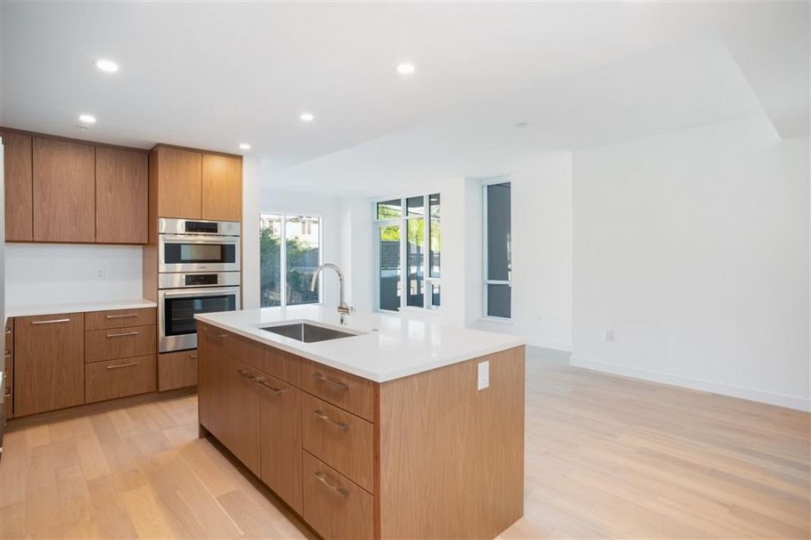 306 4988 Cambie Street Vancouver, BC - 12