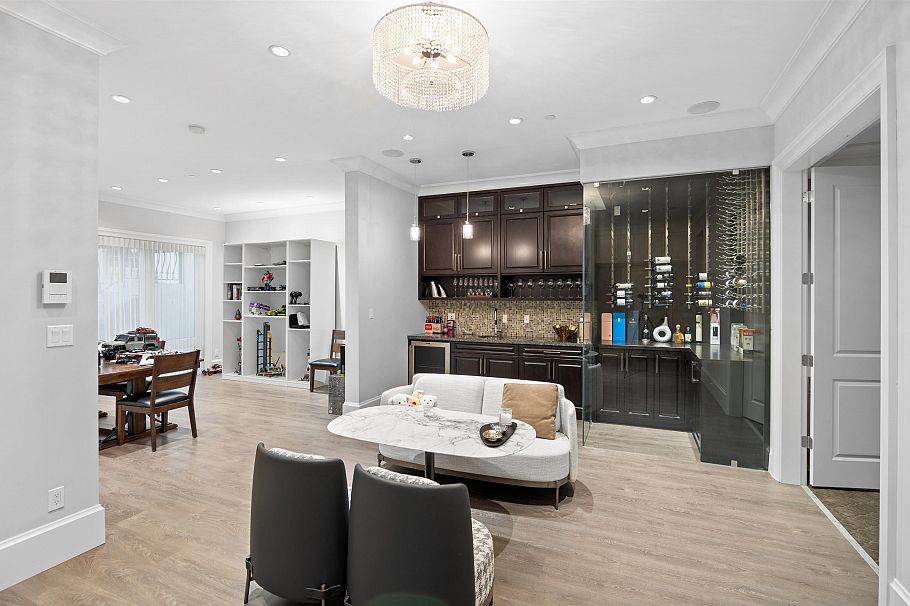 2756 W 38th Avenue Vancouver, BC - 10