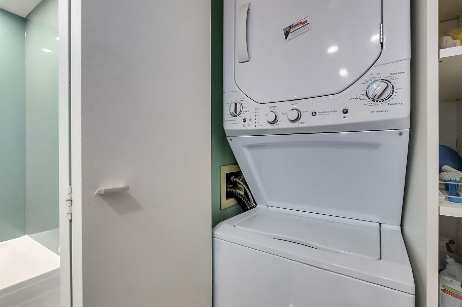 1404 1050 Burrard Street Vancouver, BC - 19