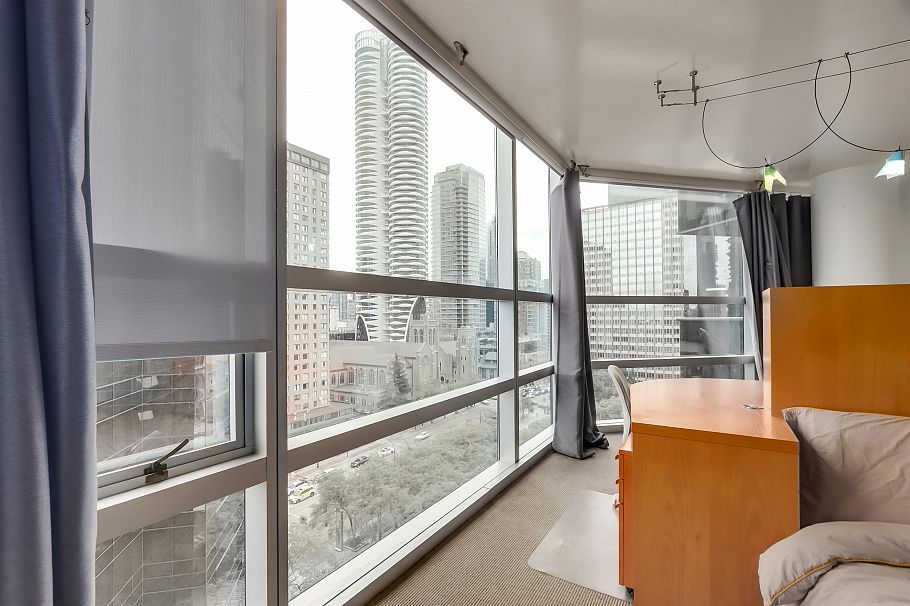 1404 1050 Burrard Street Vancouver, BC - 16