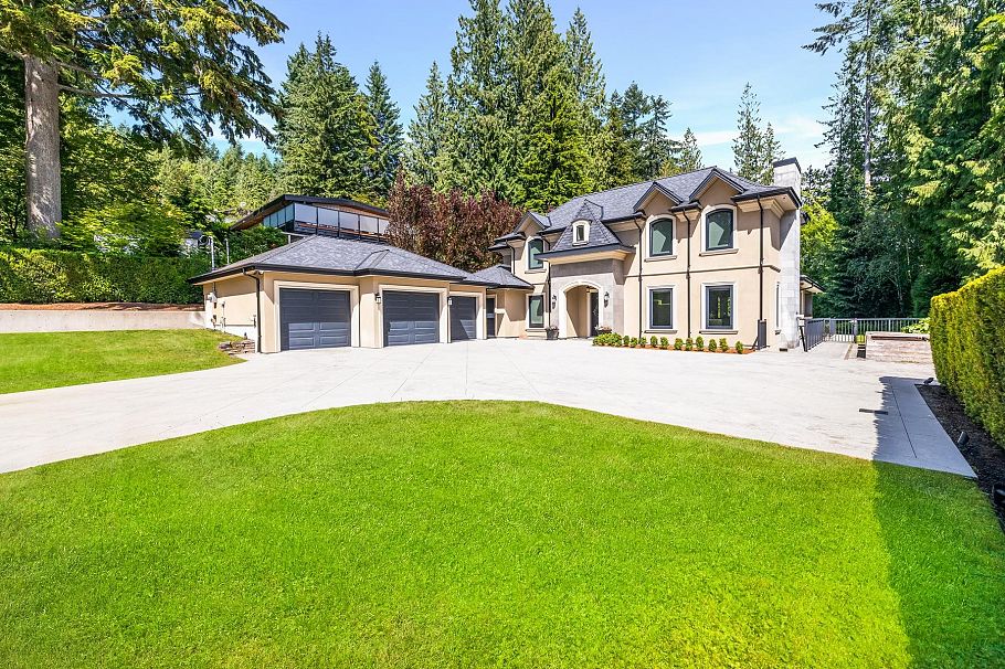 3850 St. Marys Avenue North Vancouver, BC - 1