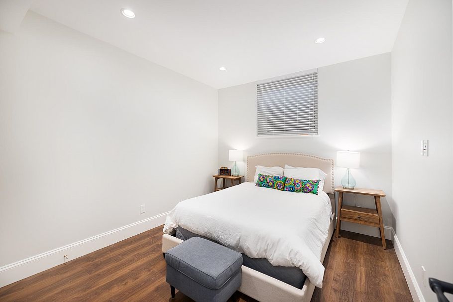 3850 St. Marys Avenue North Vancouver, BC - 33