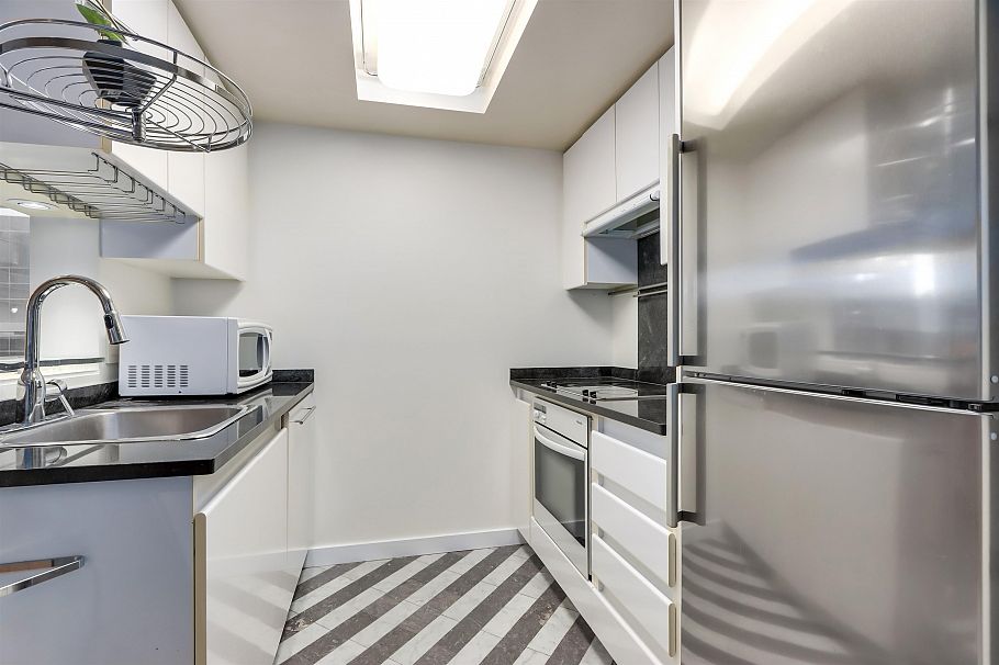 1404 1050 Burrard Street Vancouver, BC - 21