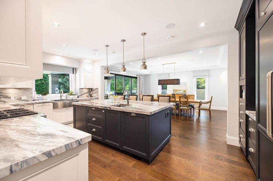 3850 St. Marys Avenue North Vancouver, BC - 3