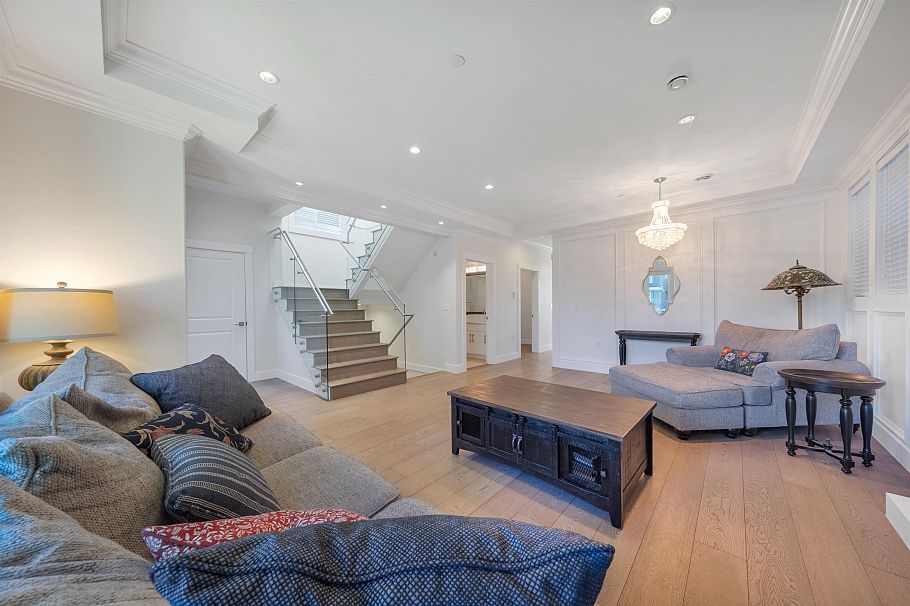 5887 Battison Street Vancouver, BC - 2