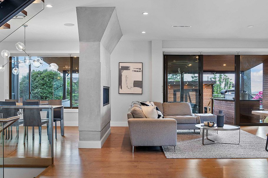 503 Crestwood Avenue North Vancouver, BC - 5