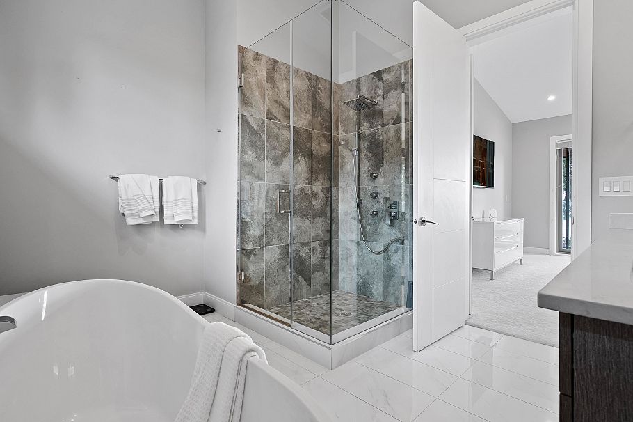 503 Crestwood Avenue North Vancouver, BC - 25