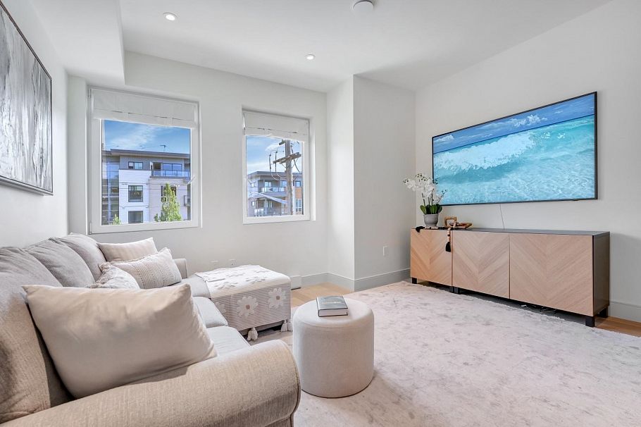 6 632 E 3rd Street North Vancouver, BC - 18