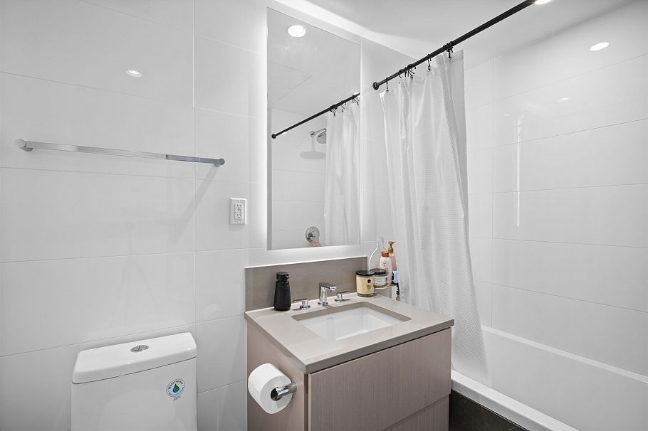 505 1675 Lions Gate Lane North Vancouver, BC - 13