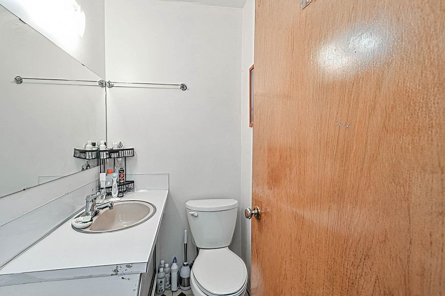 6021 Commercial Street Vancouver, BC - 14