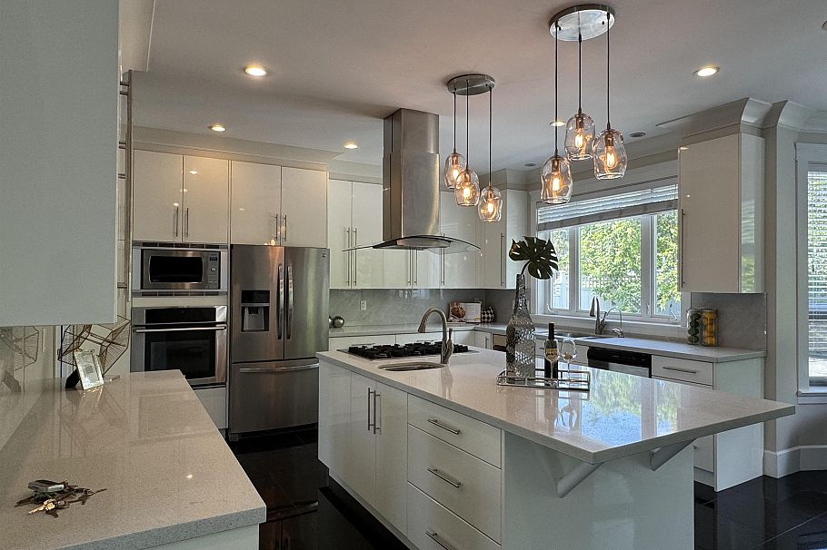 586 Silverdale Place North Vancouver, BC - 5